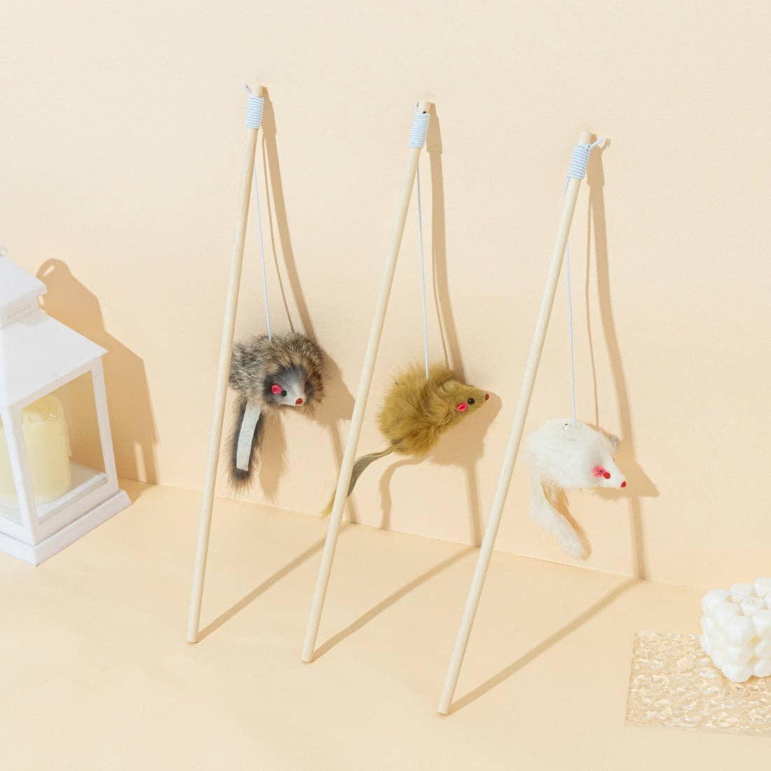 Moo - Cat Teaser Wand with Plush Mouse: Grey