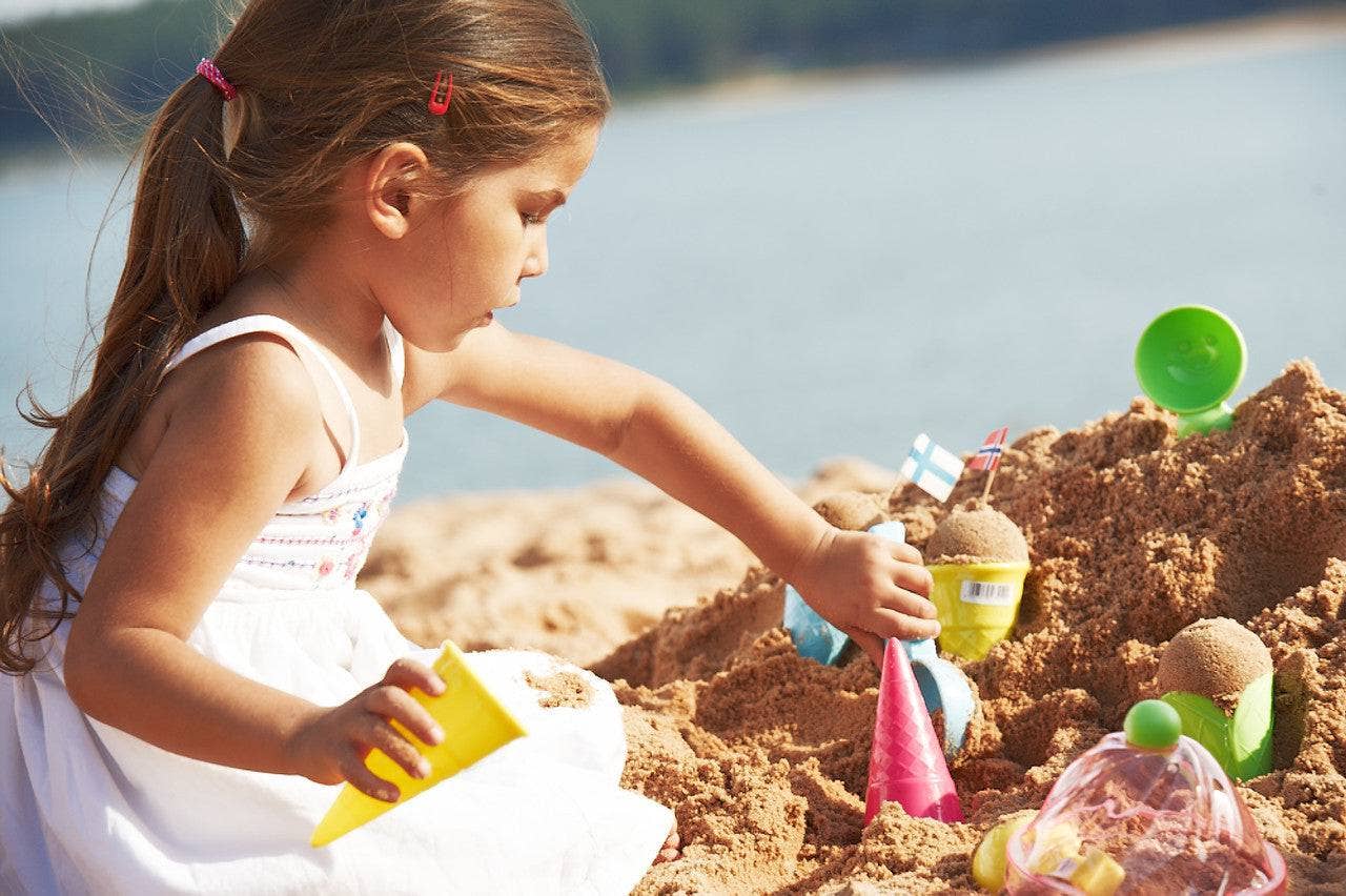 Ice Cream Sand Set – 5-Pc Pretend Play w/ 4 Cones & Scoop