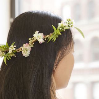 Huckleberry Fresh Flower Necklace