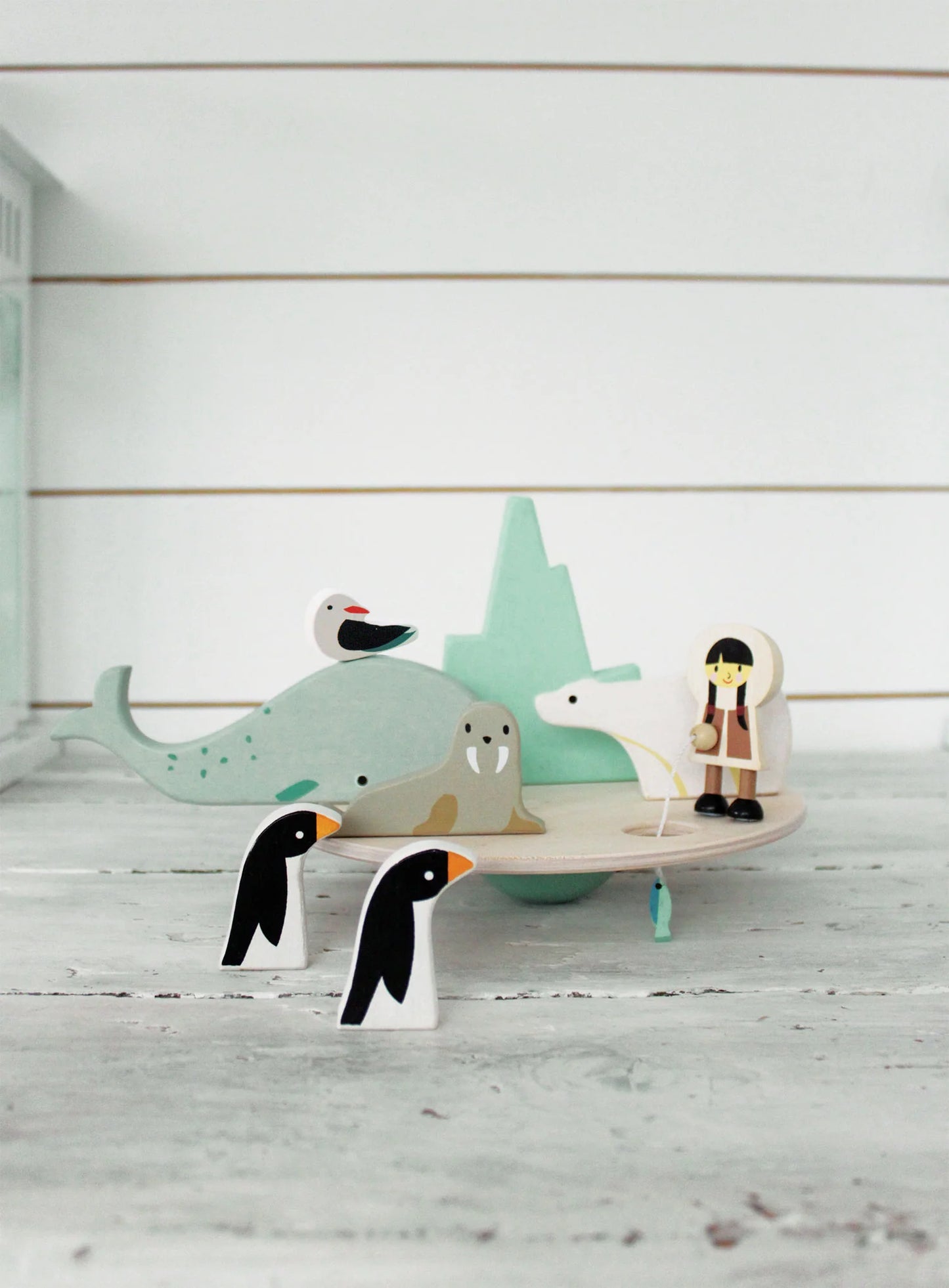 Balancing Polar Circle Game