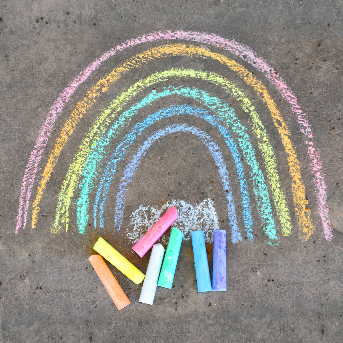 Jumbo Outdoor Sidewalk Chalk 20 Piece Bucket