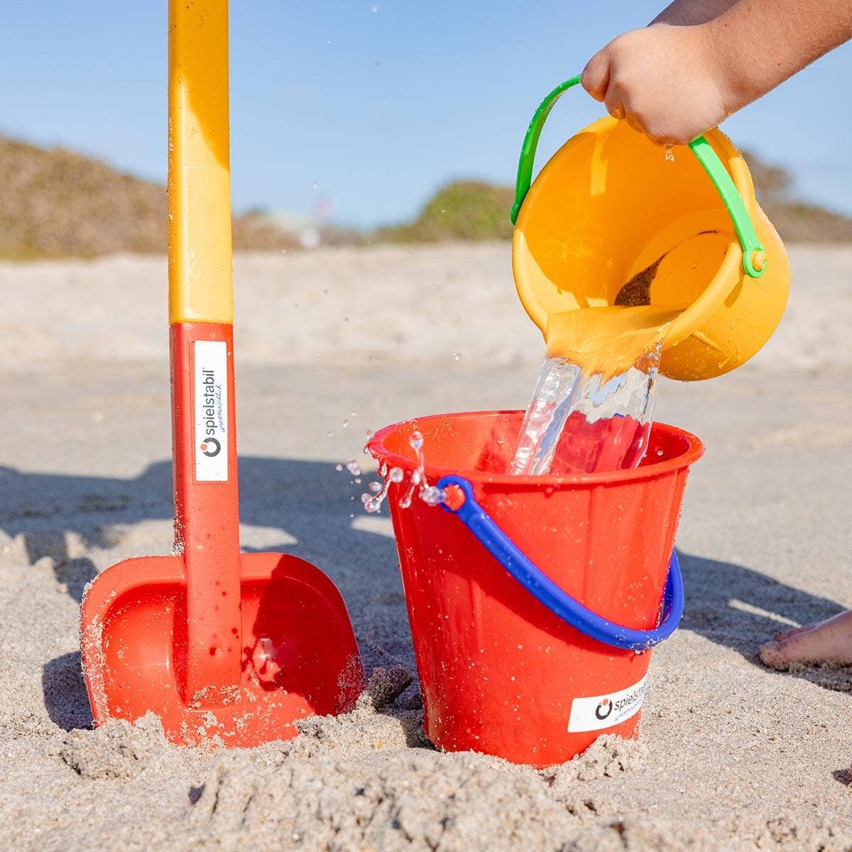 Sand & Snow Pail – 2.5L Heavy-Duty Bucket (Assorted Colors)
