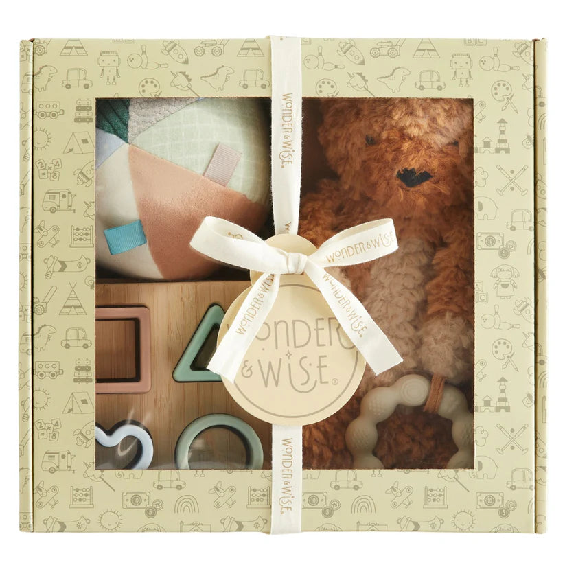 Hello Baby, 6-9 Months Gift Set