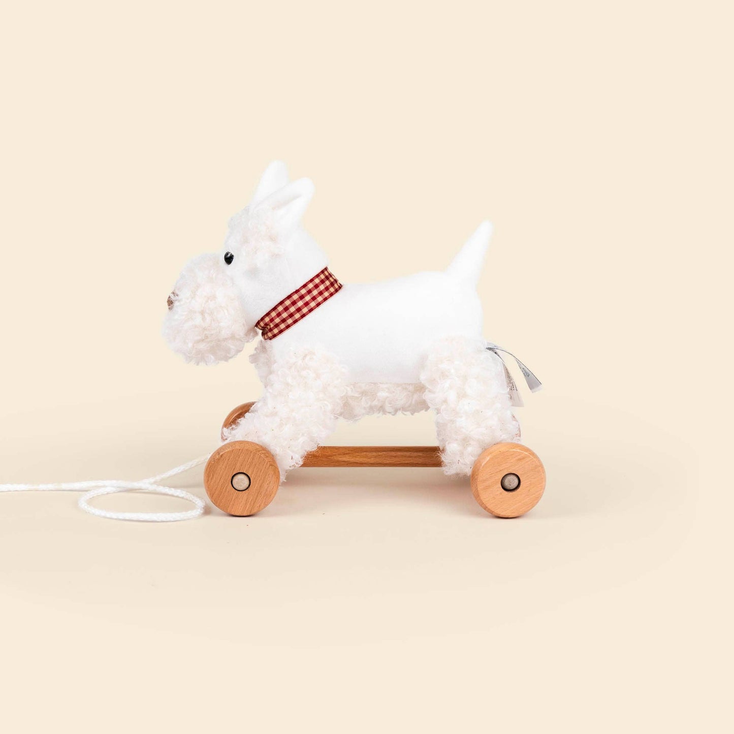 Pull-Along Lola