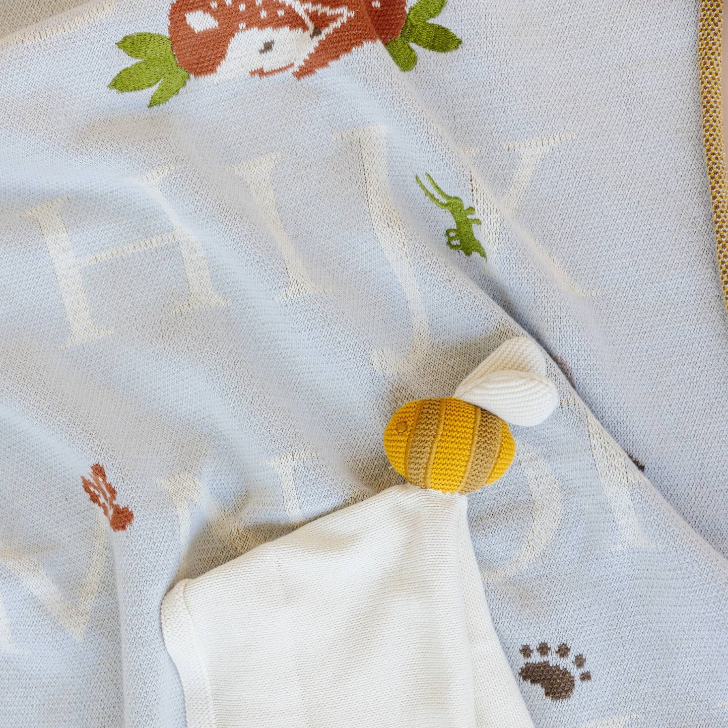 Lovey Bee, Cream Cuddle Cloth