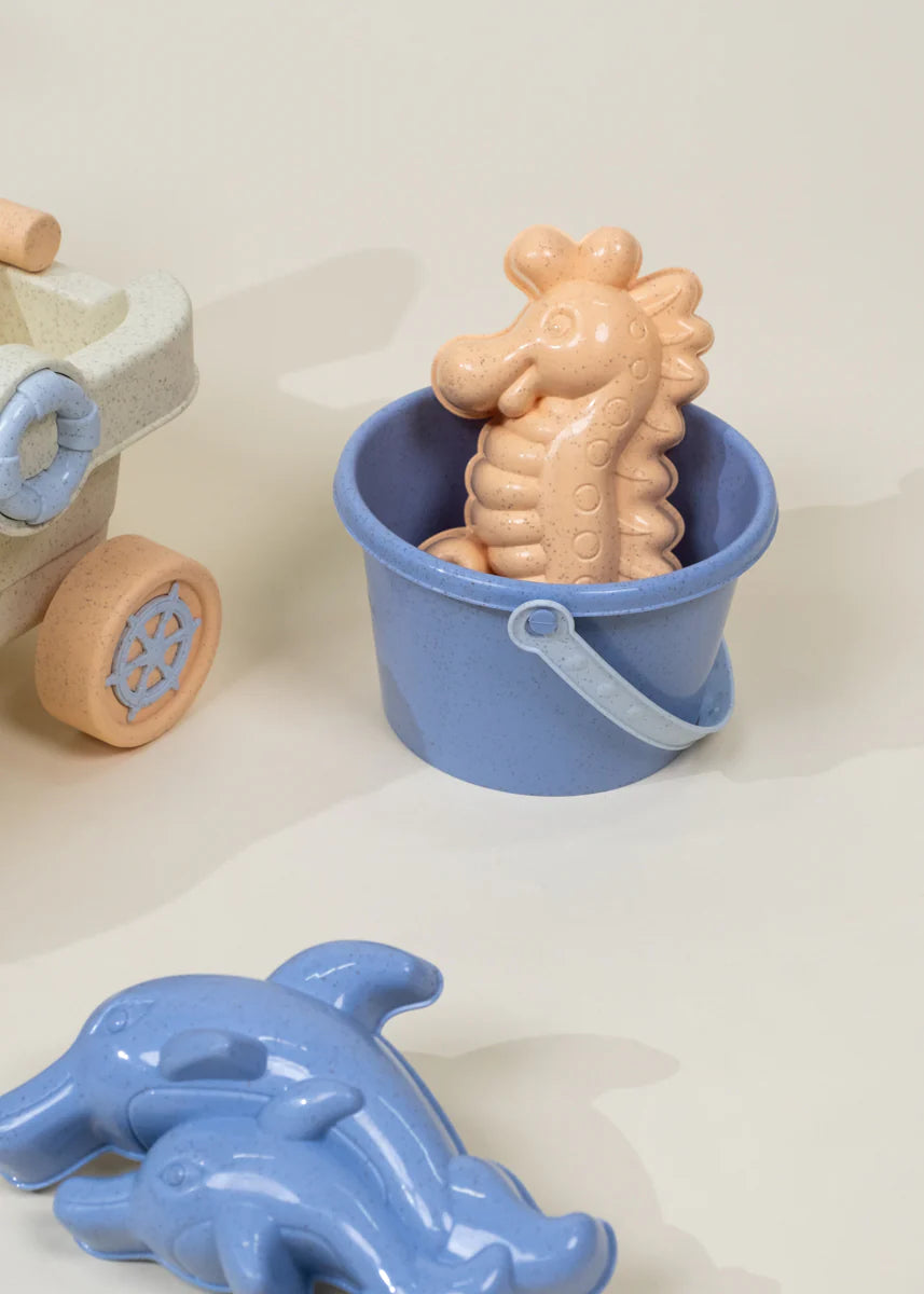Oversized 6-Piece Wheat Straw Sand Toy Set – Wagon & Accessories