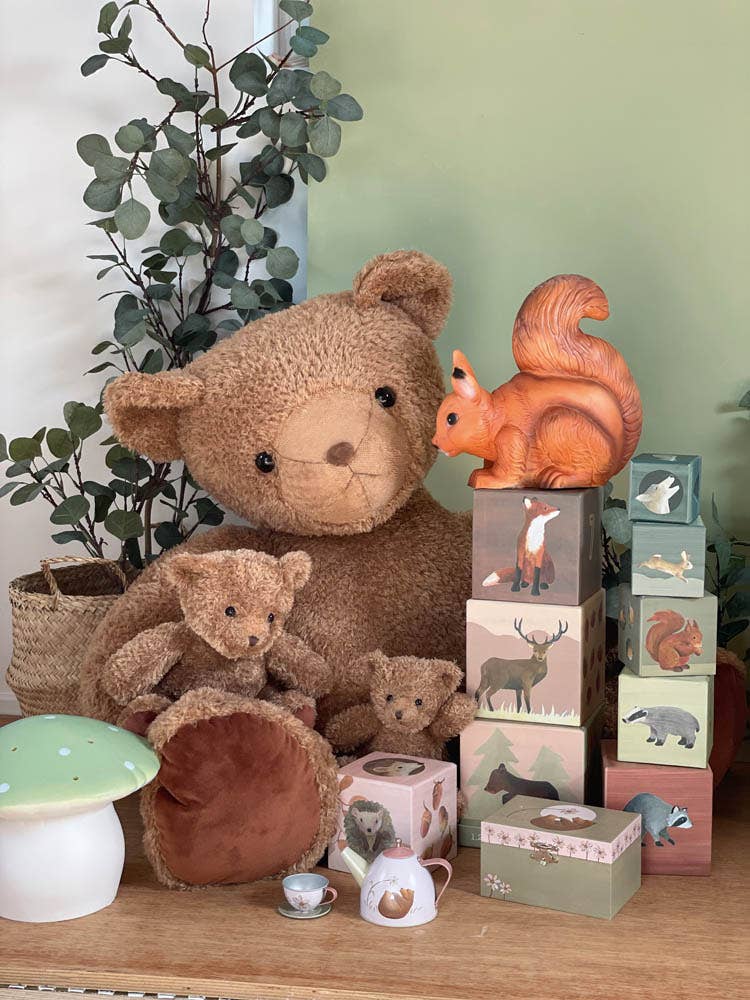 Squirrel Lamp w/ Plug
