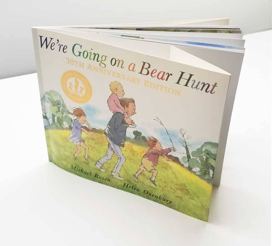 We're Going on a Bear Hunt by Michael Rosen: Paperback