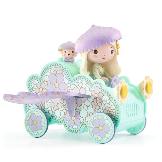 Tinyly Jil and Jerry with Car