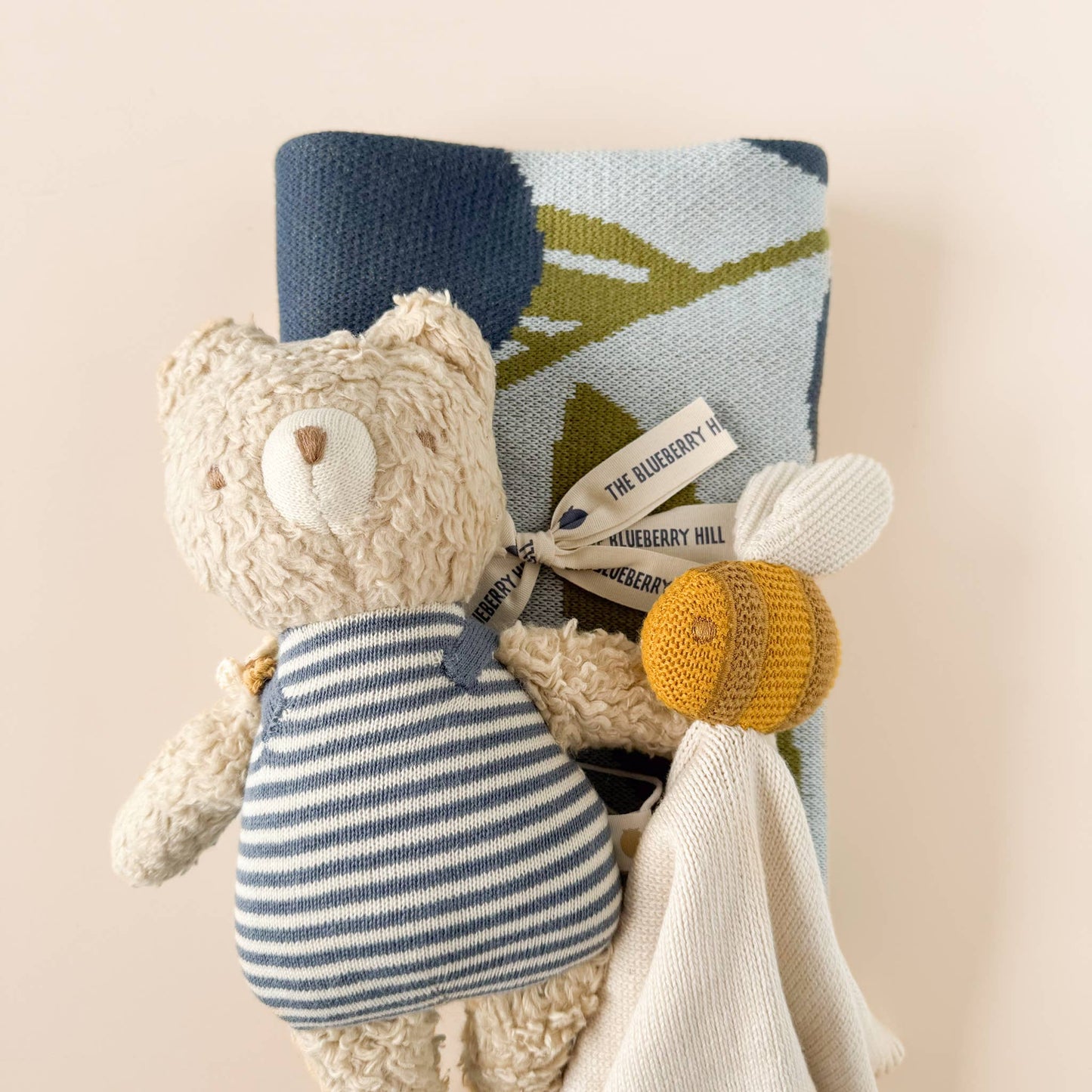 Lovey Bee, Cream Cuddle Cloth