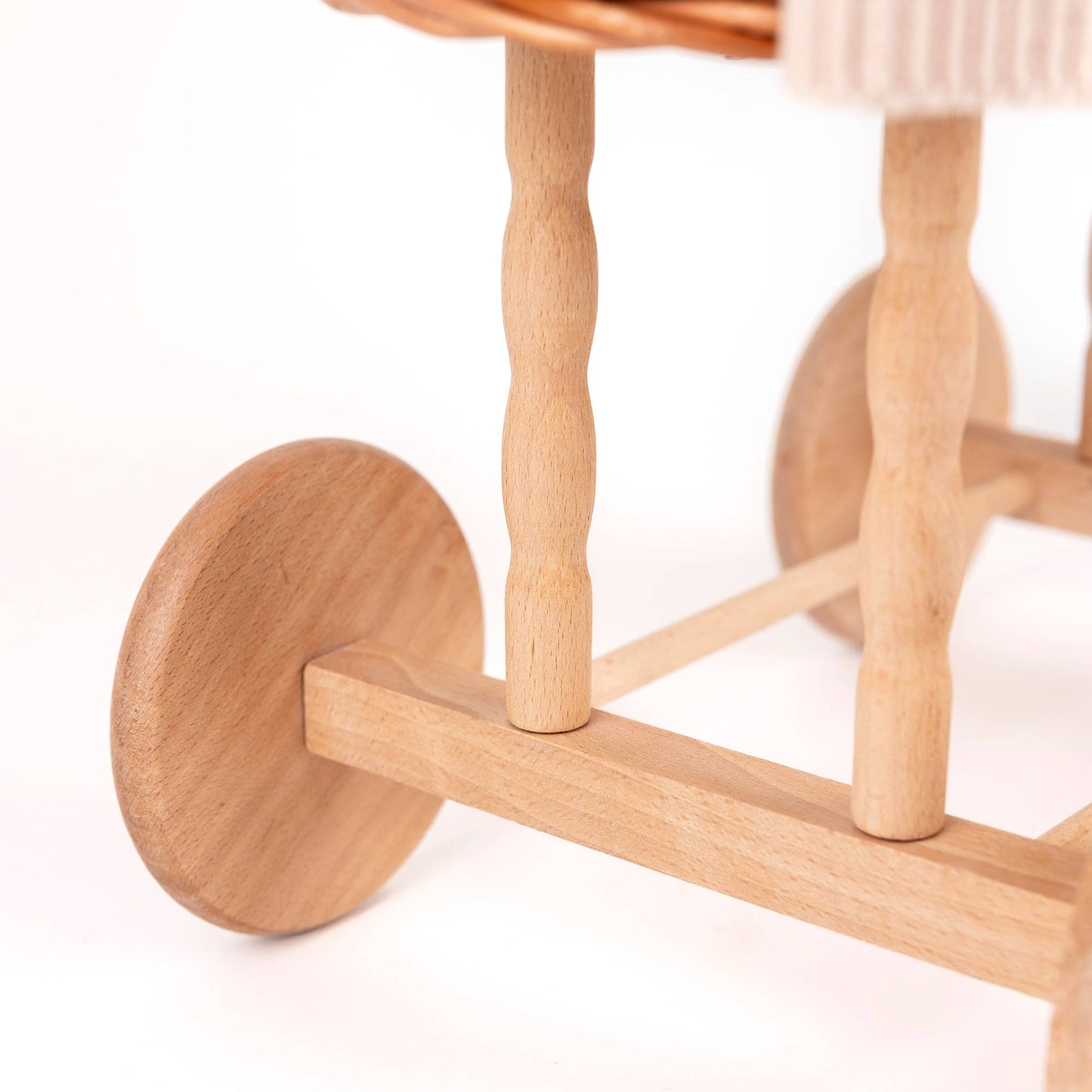 Wicker Pram Eggshell
