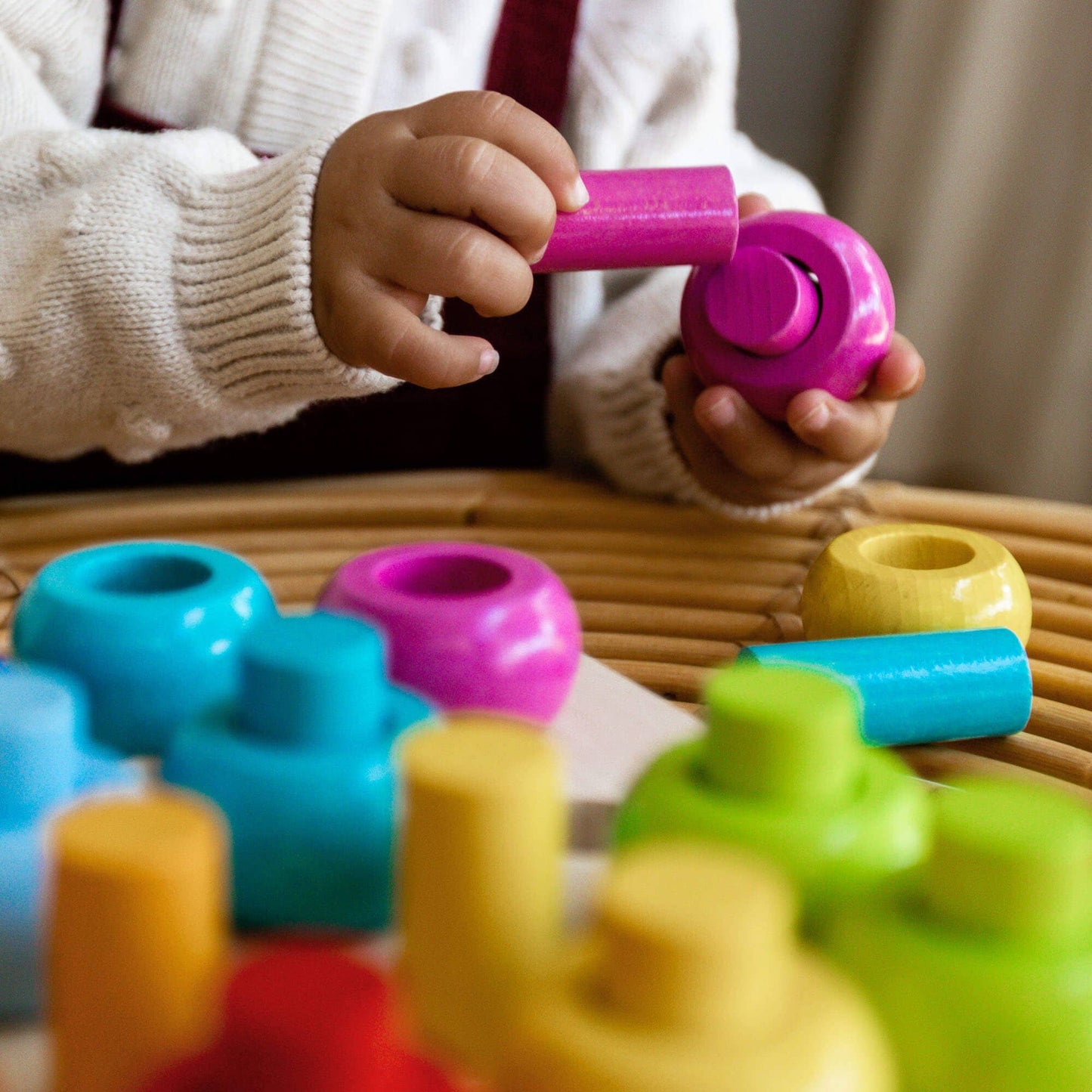 Rainbow Whirls Pegging Game