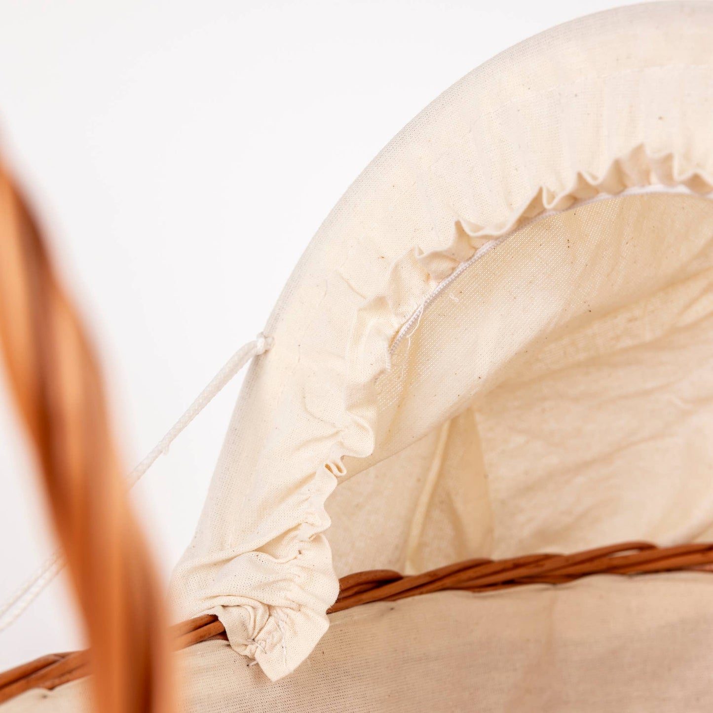 Wicker Pram Eggshell